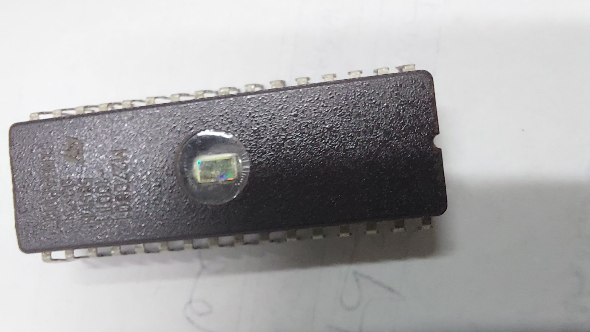 M27C801-100F1 CDIP-32 UV HAFIZA ENTEGRE